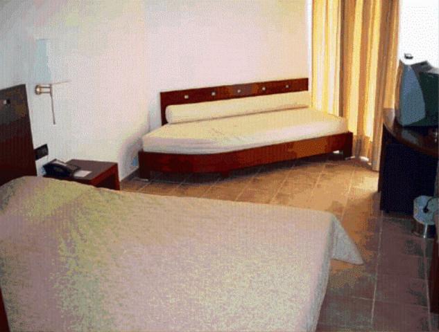 Thalassa Hotell Loutra Aidhipsou Exteriör bild