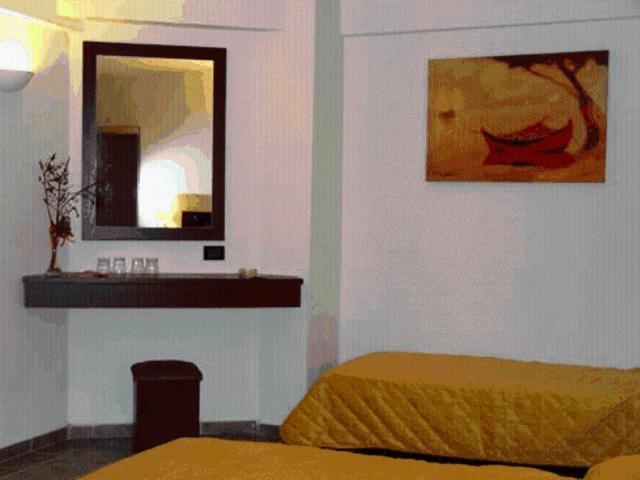 Thalassa Hotell Loutra Aidhipsou Exteriör bild