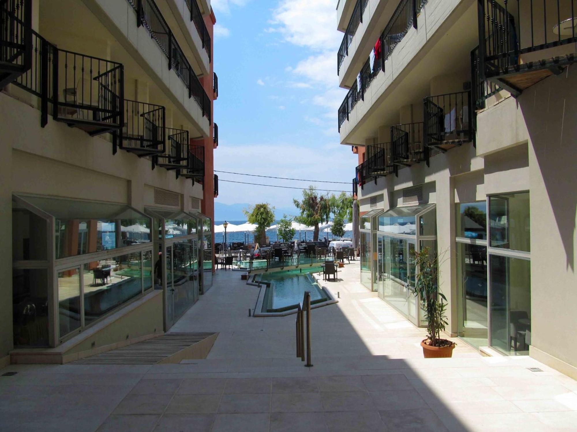 Thalassa Hotell Loutra Aidhipsou Exteriör bild
