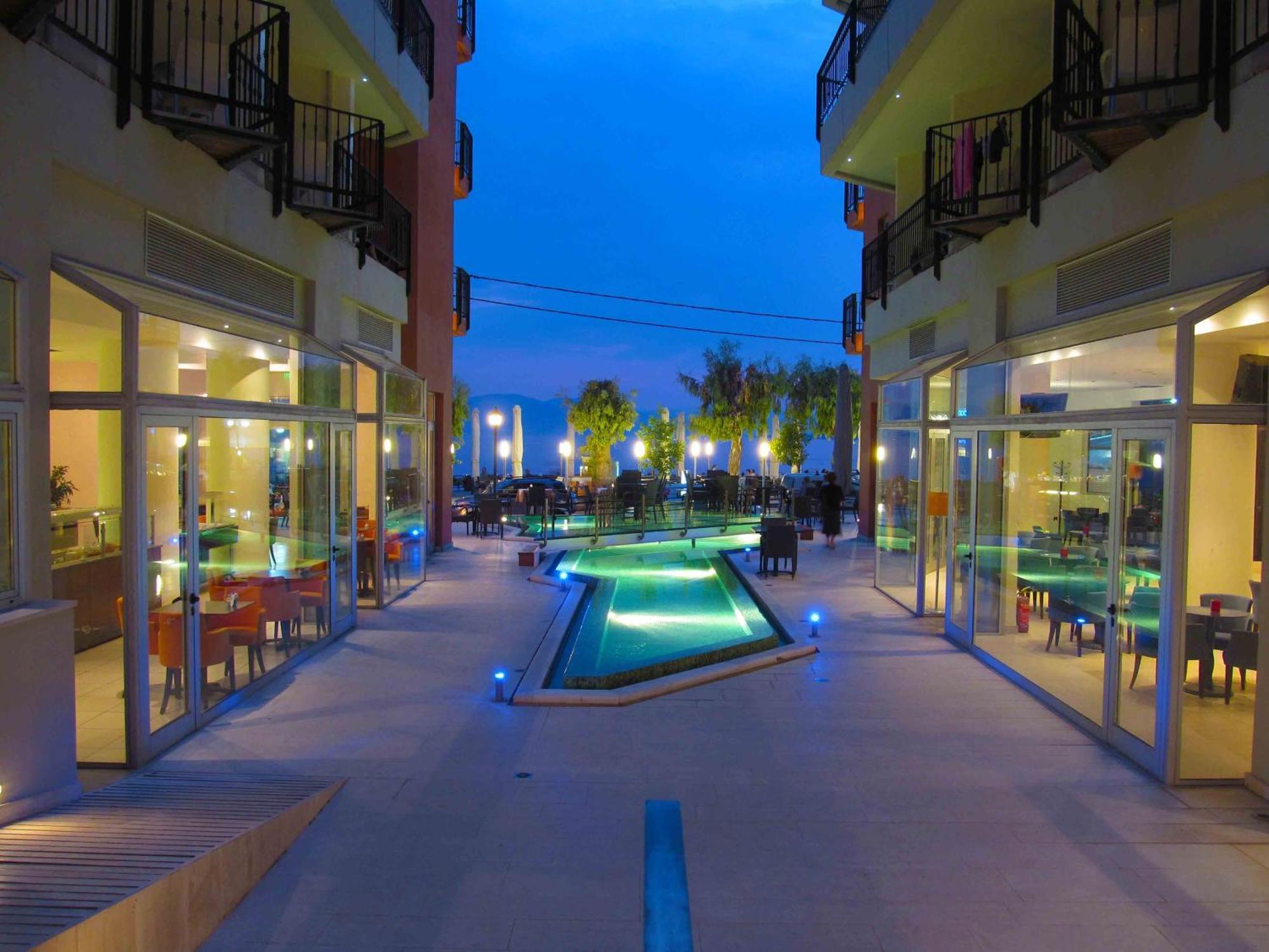 Thalassa Hotell Loutra Aidhipsou Exteriör bild